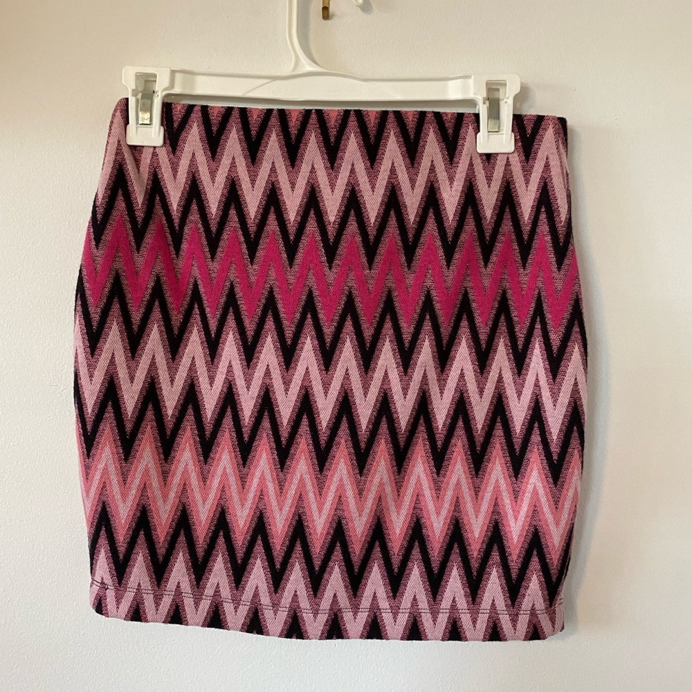 Very pink skirt!